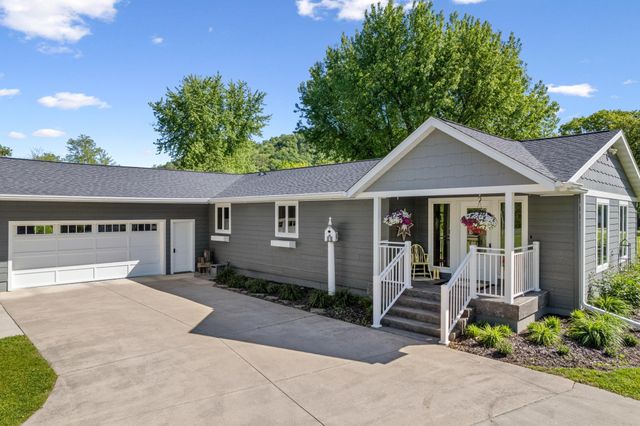 W770 Meadow Lane, Fountain City, WI 54629