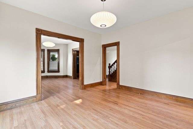 42 Clinton Ave, Holyoke, MA 01040