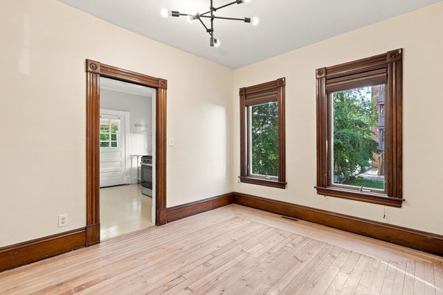 42 Clinton Ave, Holyoke, MA 01040