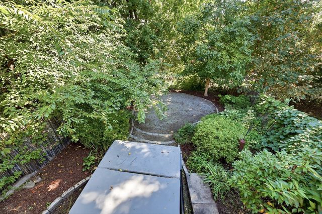 42 Clinton Ave, Holyoke, MA 01040