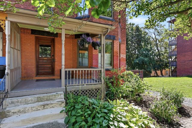 42 Clinton Ave, Holyoke, MA 01040