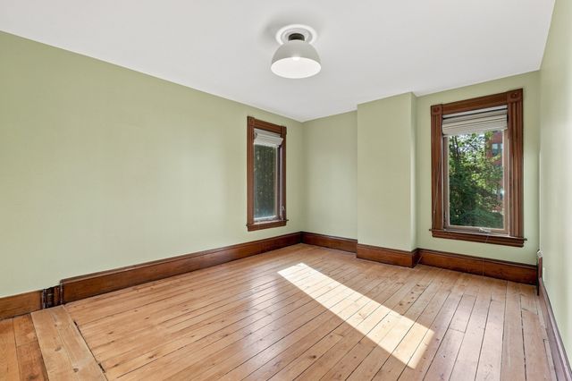 42 Clinton Ave, Holyoke, MA 01040