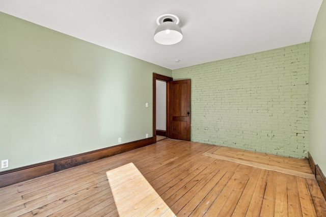 42 Clinton Ave, Holyoke, MA 01040