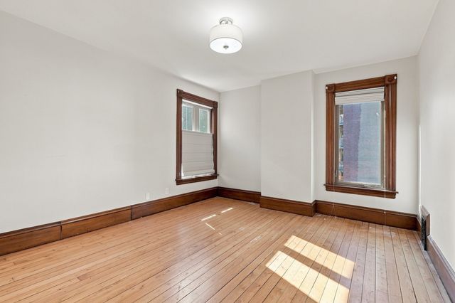 42 Clinton Ave, Holyoke, MA 01040