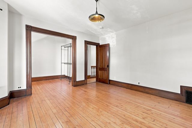 42 Clinton Ave, Holyoke, MA 01040