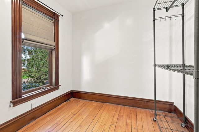 42 Clinton Ave, Holyoke, MA 01040