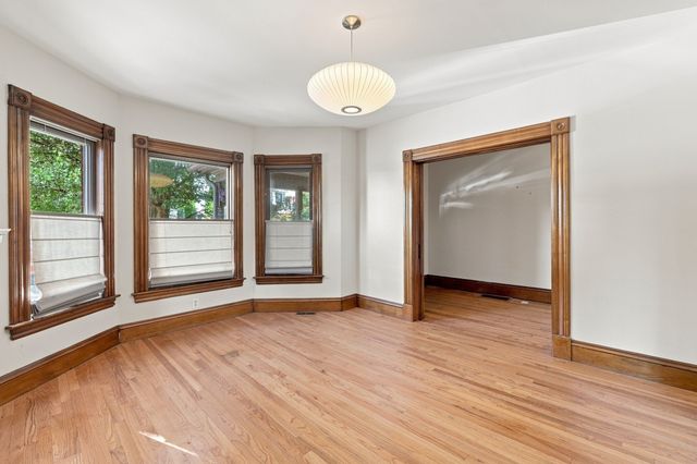 42 Clinton Ave, Holyoke, MA 01040