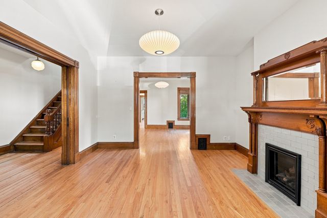 42 Clinton Ave, Holyoke, MA 01040