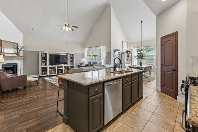 906 Bald Cypress Drive, Fate, TX 75087