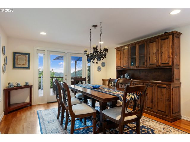 4259 AMBER Ct, Silverton, OR 97381