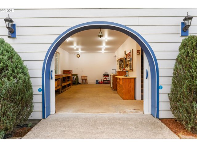 4259 AMBER Ct, Silverton, OR 97381
