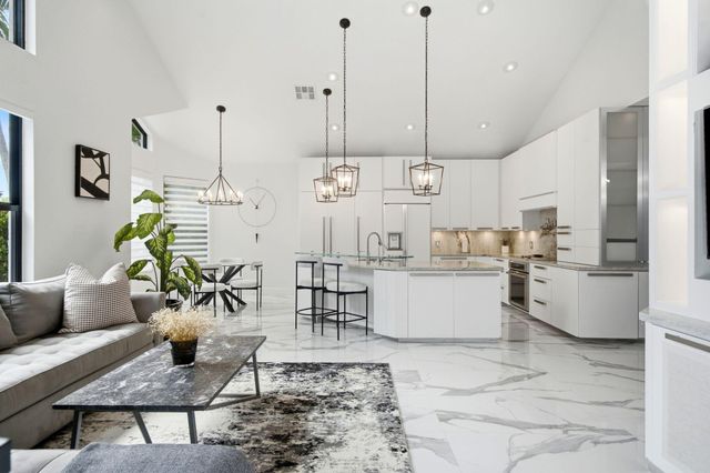 10720 Ave Of The Pga, Palm Beach Gardens, FL 33418