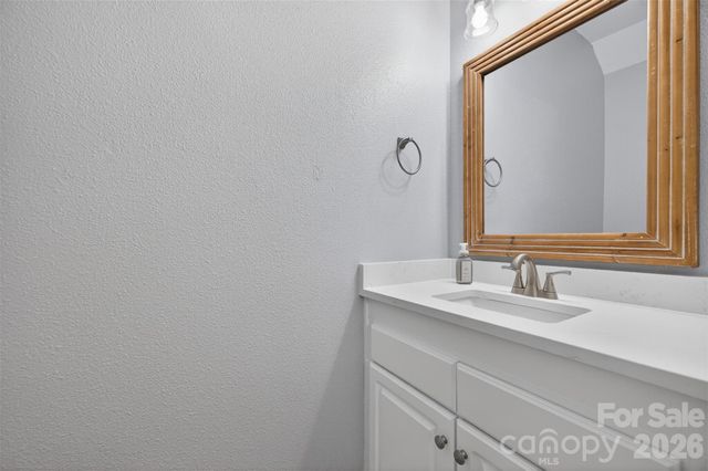 4071 Center Place Drive, Harrisburg, NC 28075