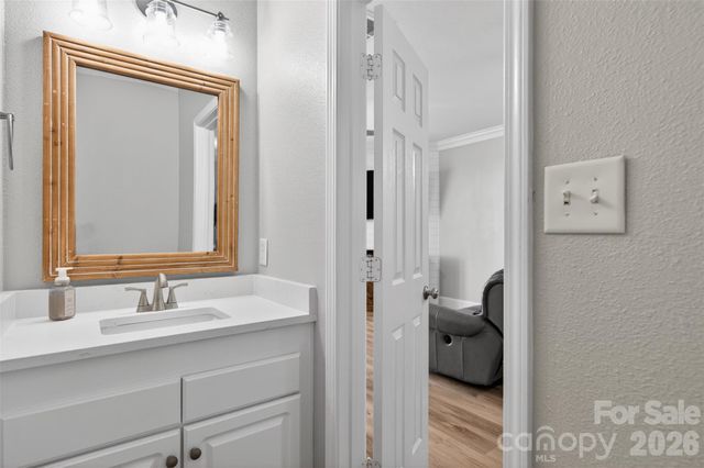 4071 Center Place Drive, Harrisburg, NC 28075