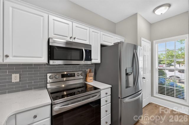 4071 Center Place Drive, Harrisburg, NC 28075