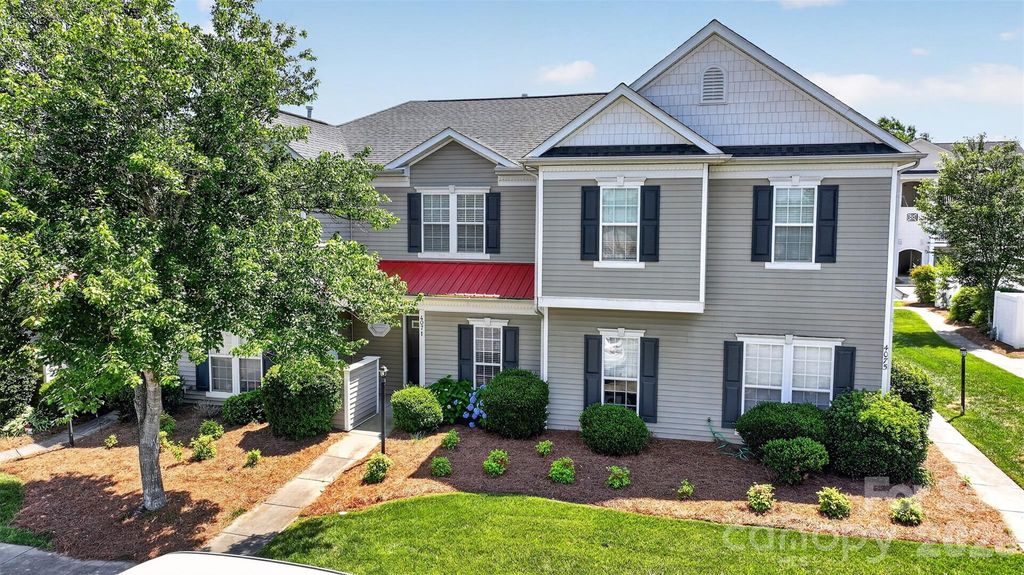 4071 Center Place Drive, Harrisburg, NC 28075