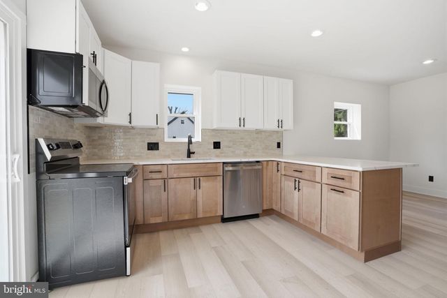 511 STERNER MILL RD, Feasterville Trevose, PA 19053