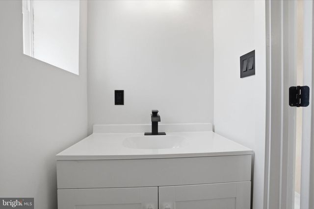 511 STERNER MILL RD, Feasterville Trevose, PA 19053