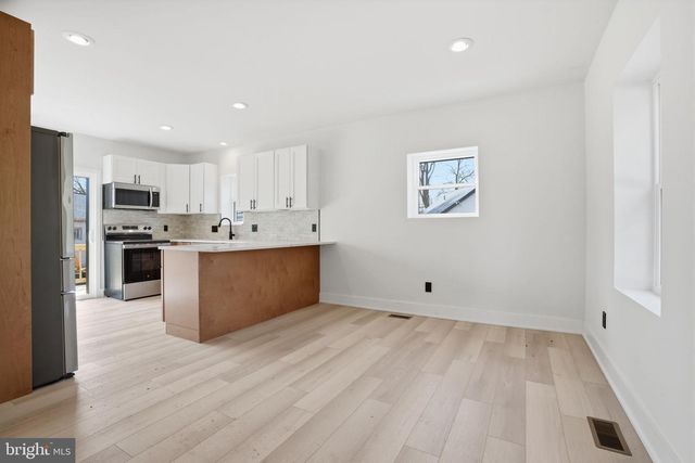 511 STERNER MILL RD, Feasterville Trevose, PA 19053