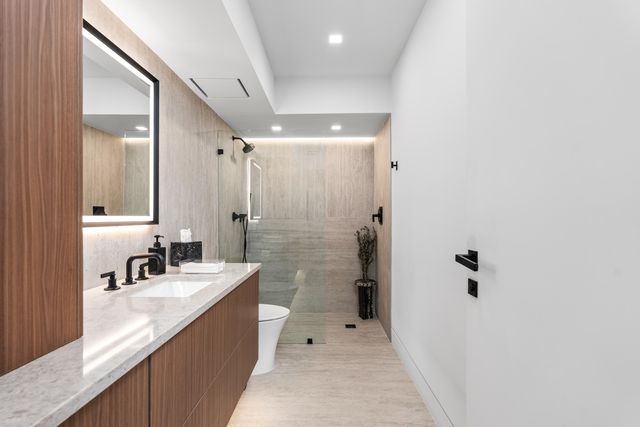 1551 N Flagler Drive 1501, West Palm Beach, FL 33401