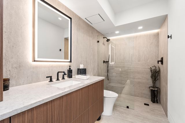 1551 N Flagler Drive 1501, West Palm Beach, FL 33401