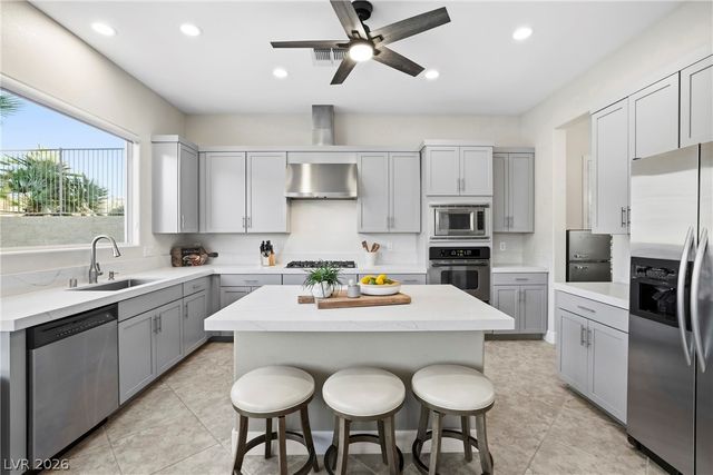 2372 Hardin Ridge Drive, Henderson, NV 89052