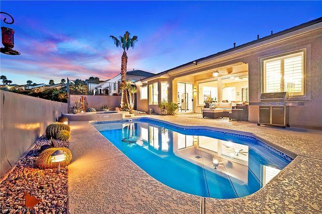 2372 Hardin Ridge Drive, Henderson, NV 89052