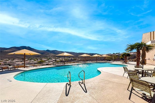 2372 Hardin Ridge Drive, Henderson, NV 89052