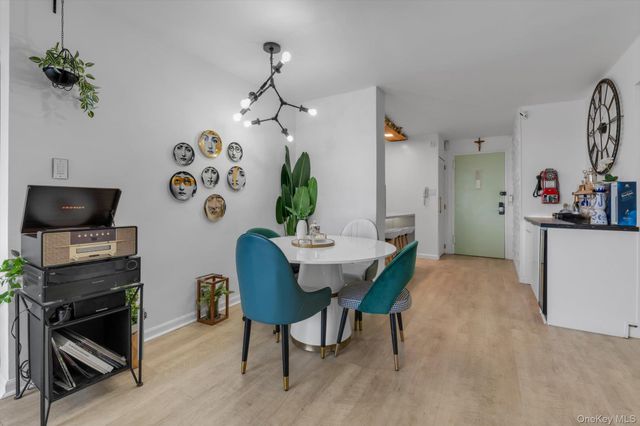 125-10 Queens Boulevard 2205, Kew Gardens, NY 11415