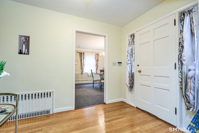 523 West Jackson Avenue, Bridgeport, CT 06604