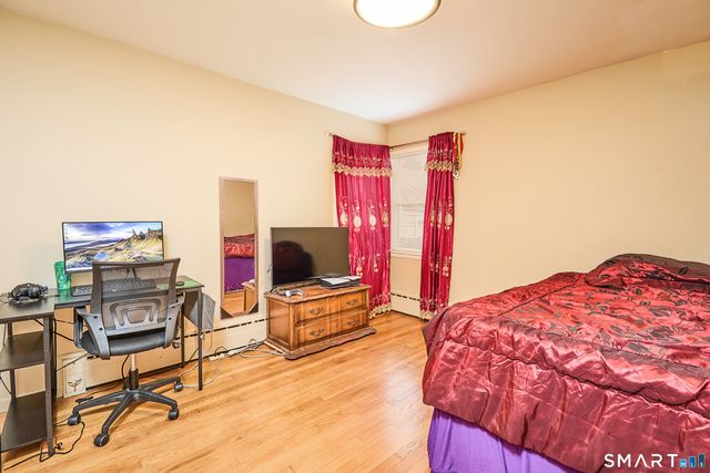 523 West Jackson Avenue, Bridgeport, CT 06604