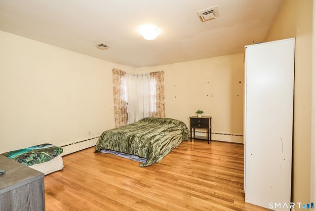 523 West Jackson Avenue, Bridgeport, CT 06604