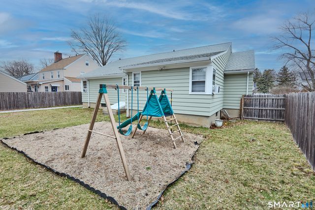 523 West Jackson Avenue, Bridgeport, CT 06604