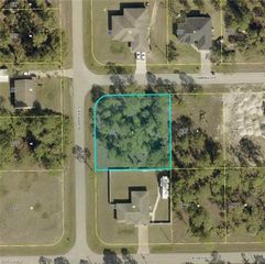 1016 Carroll ST E, Lehigh Acres, FL 33974