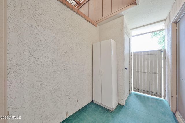 10620 W NORTHERN Avenue 5, Glendale, AZ 85307