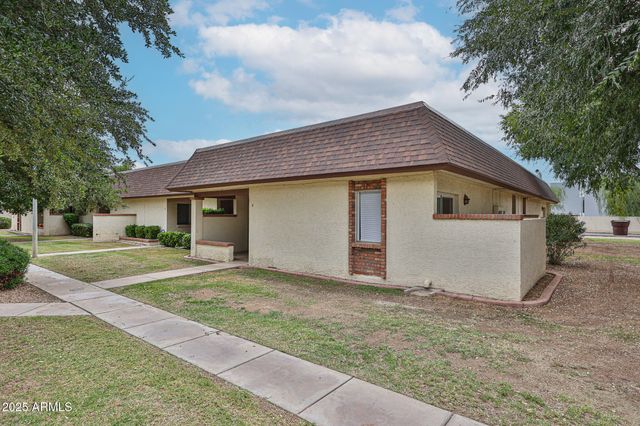 10620 W NORTHERN Avenue 5, Glendale, AZ 85307