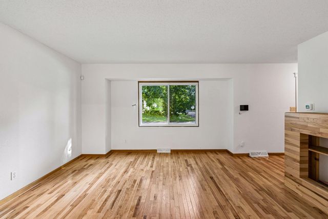 2841 Riviera Drive N, White Bear Lake, MN 55110