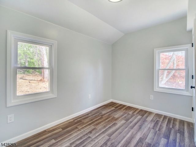 4 Emmans Rd, Roxbury Twp., NJ 07852