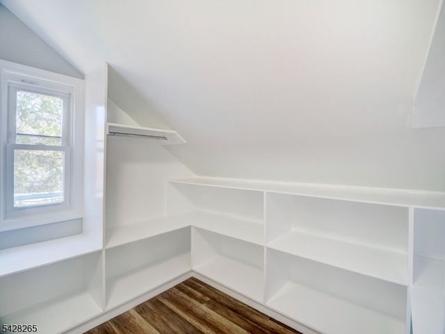 4 Emmans Rd, Roxbury Twp., NJ 07852