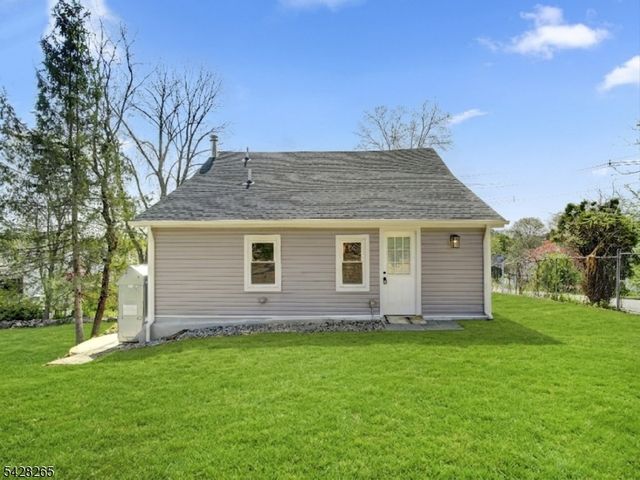 4 Emmans Rd, Roxbury Twp., NJ 07852