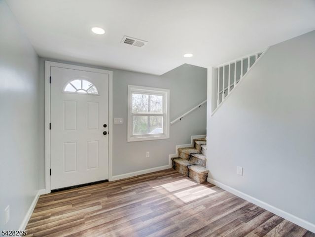 4 Emmans Rd, Roxbury Twp., NJ 07852