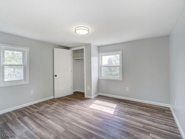 4 Emmans Rd, Roxbury Twp., NJ 07852