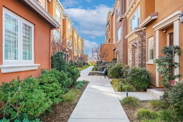 38946 Water Lily Place, Newark, CA 94560