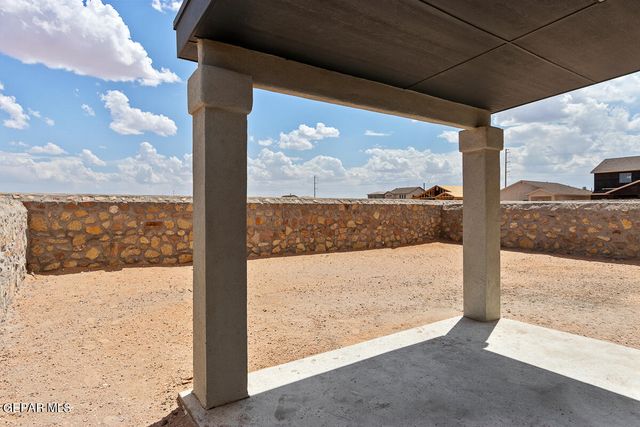 165 White Oaks Trail, Sunland Park, NM 88063