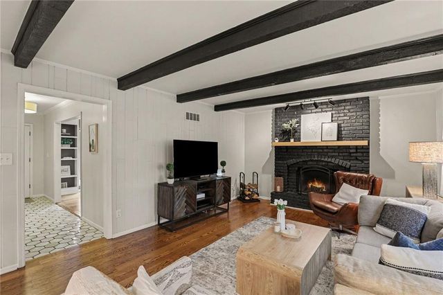 12860 Sagamore Road, Leawood, KS 66209