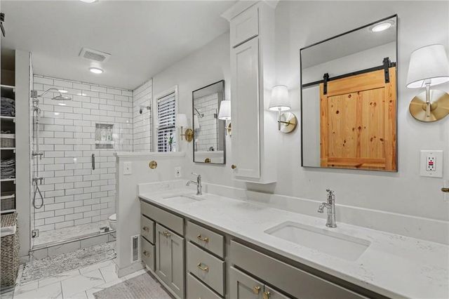 12860 Sagamore Road, Leawood, KS 66209