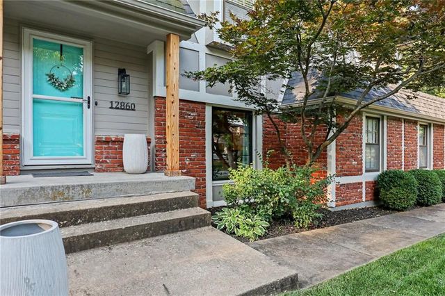 12860 Sagamore Road, Leawood, KS 66209