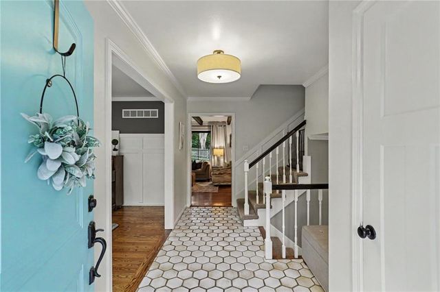 12860 Sagamore Road, Leawood, KS 66209