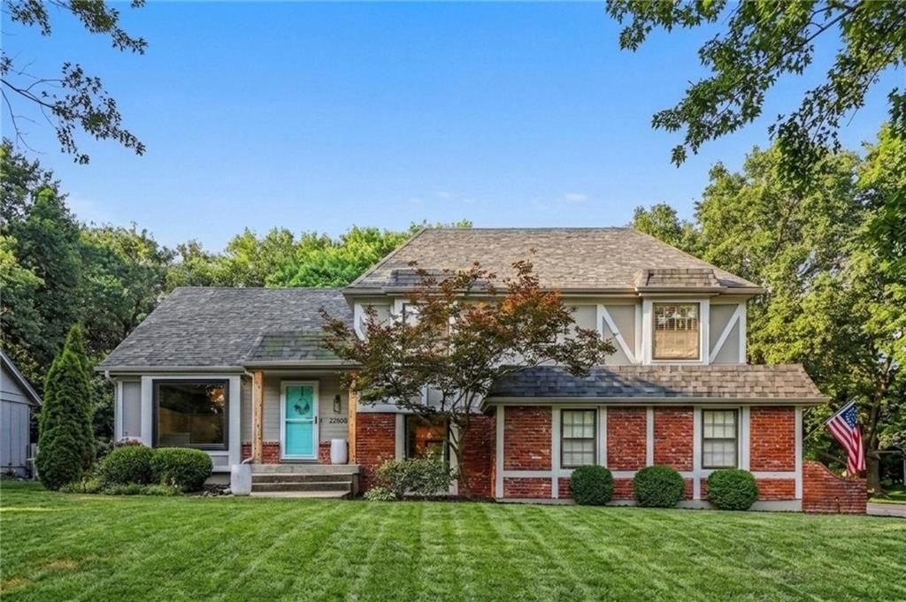 12860 Sagamore Road, Leawood, KS 66209