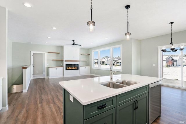 3916 Timber Lake Court, Elkhart, IN 46514